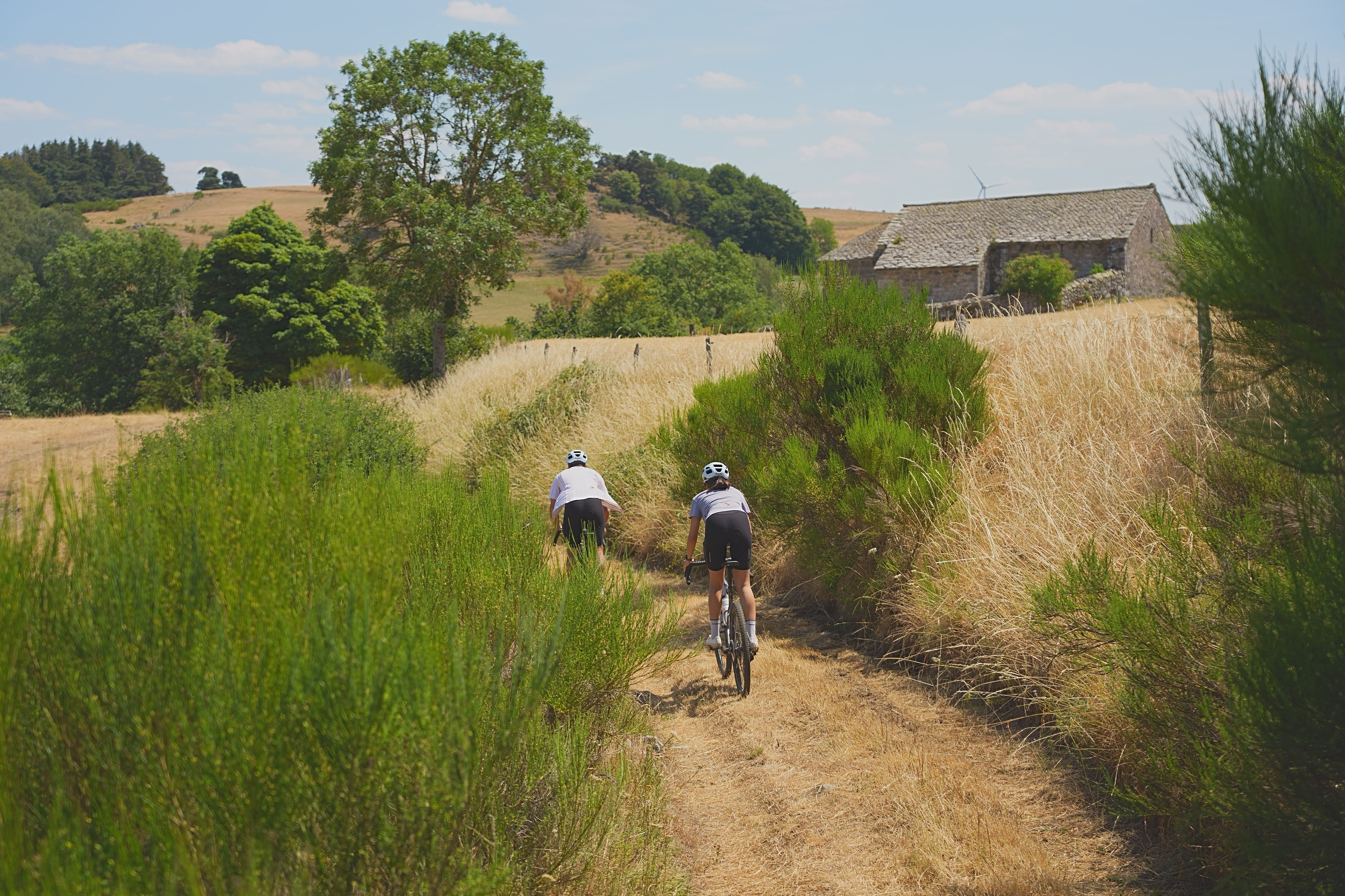 gravel-cantal-volcans-auvergne