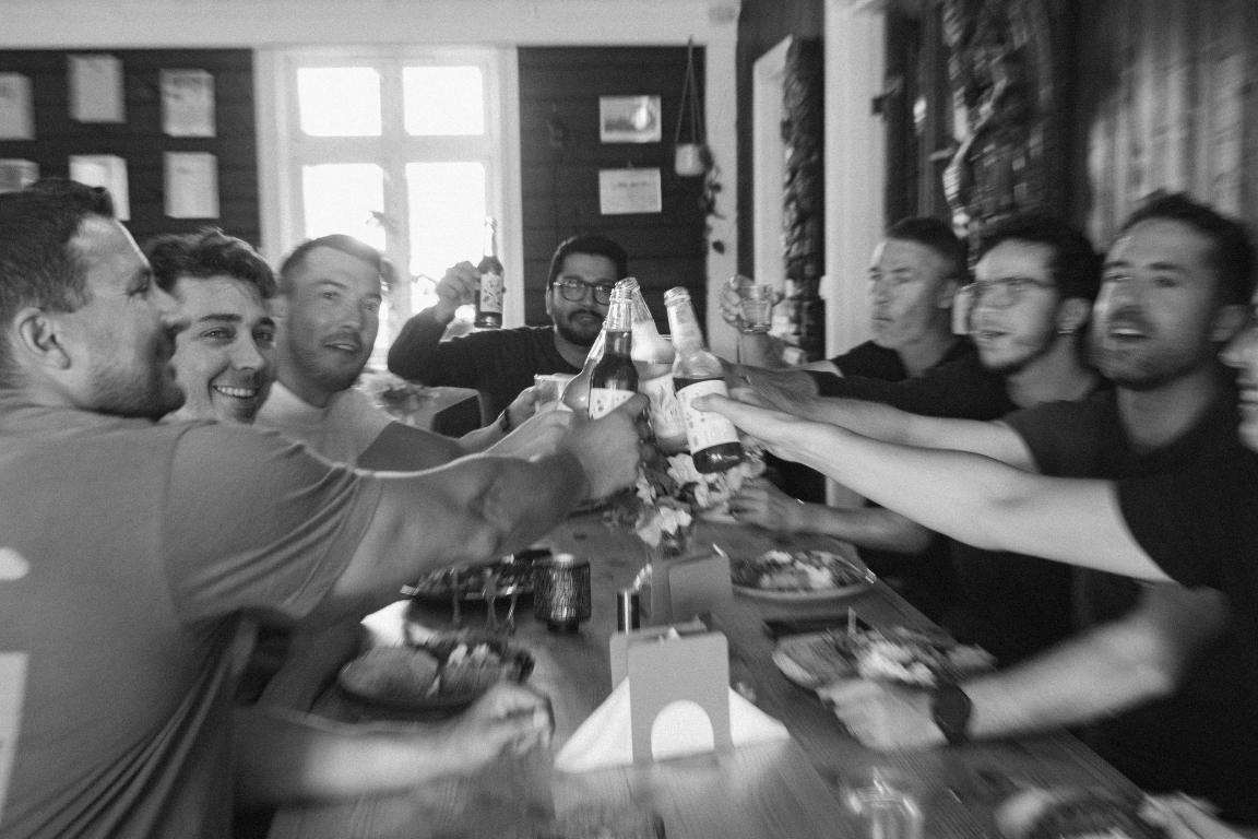 16 Norvège - Explorer - groupe, célébrer