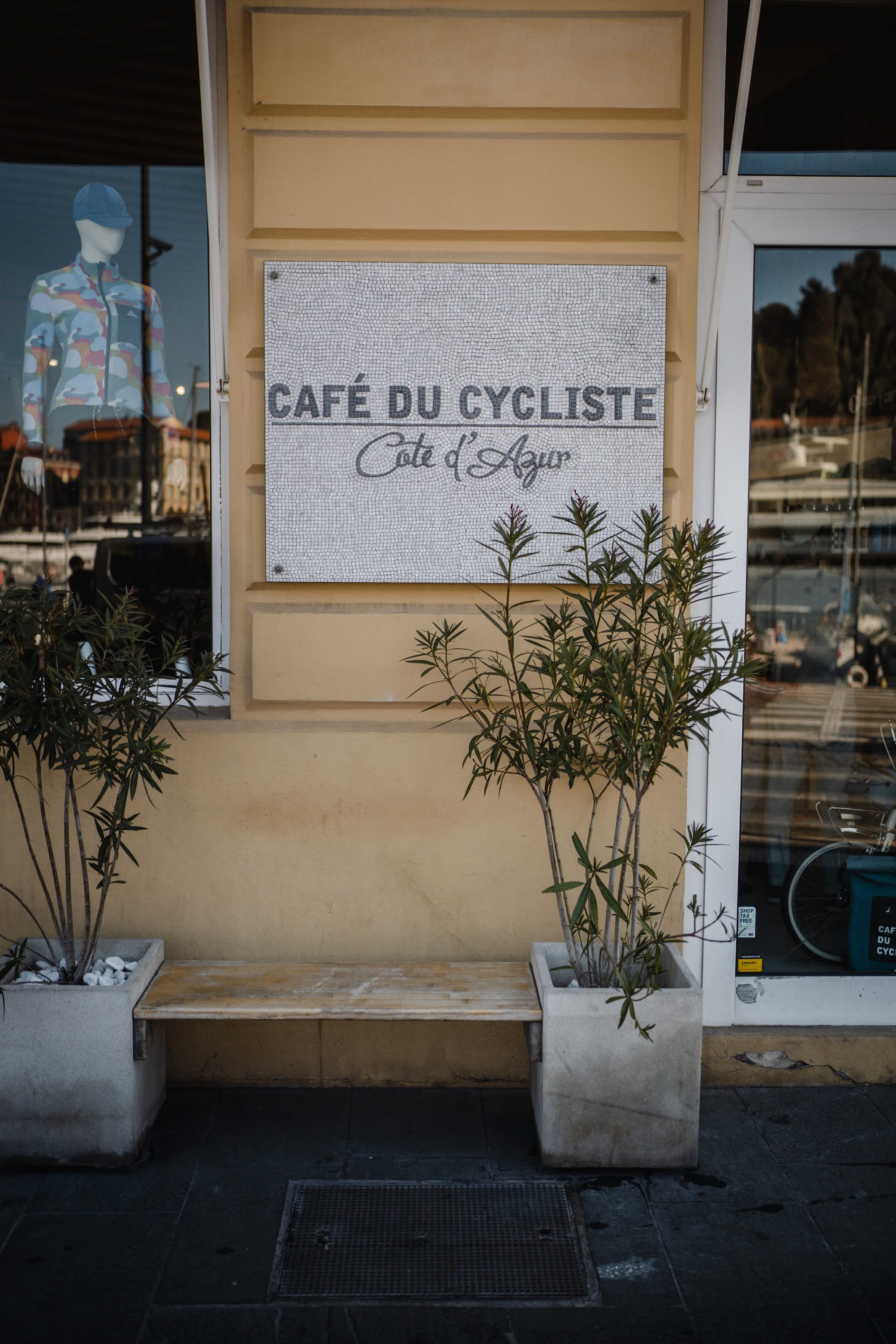 RIV_LIB_CAFÉ DU CYCLISTE