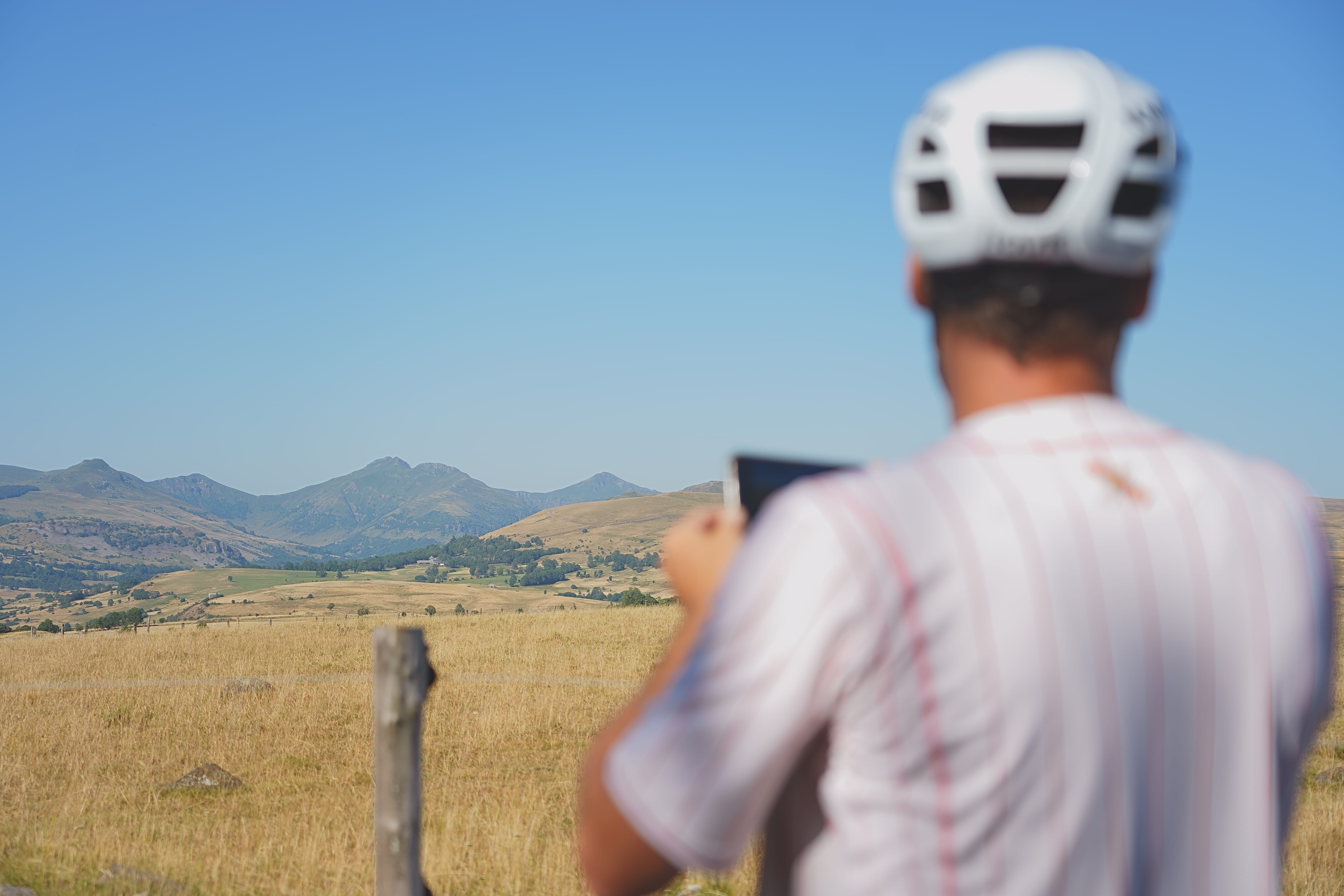 panorama-volcans-cantal