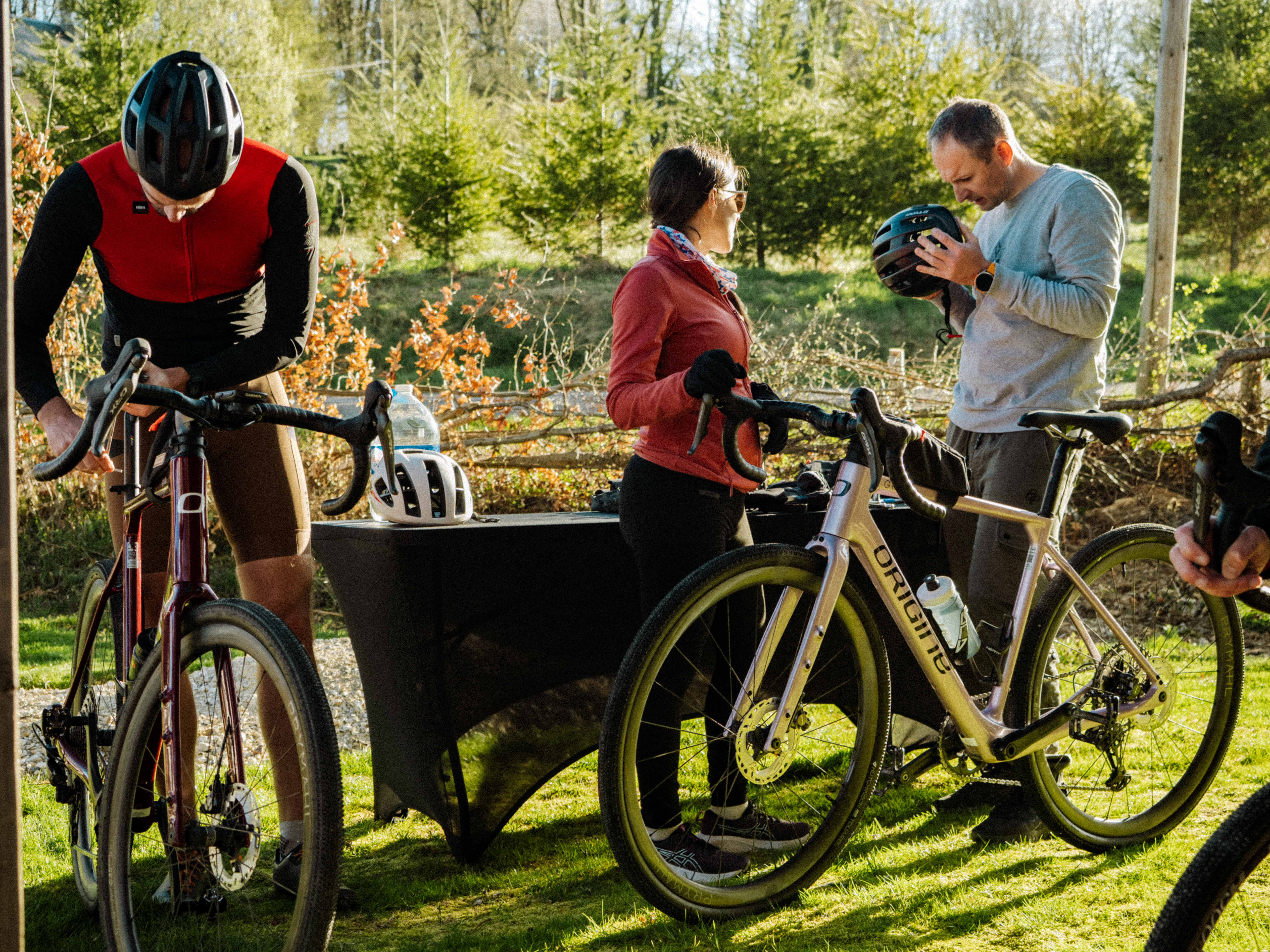 Helmet adjustment before departure – gravel biking trip in Morvan