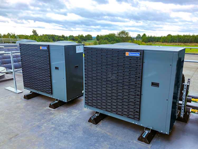 Tyneham heat pump cascade installed at Cambridge primary school
