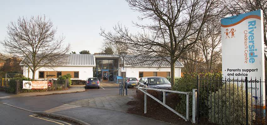 Riverside Childrens Centre outside signage