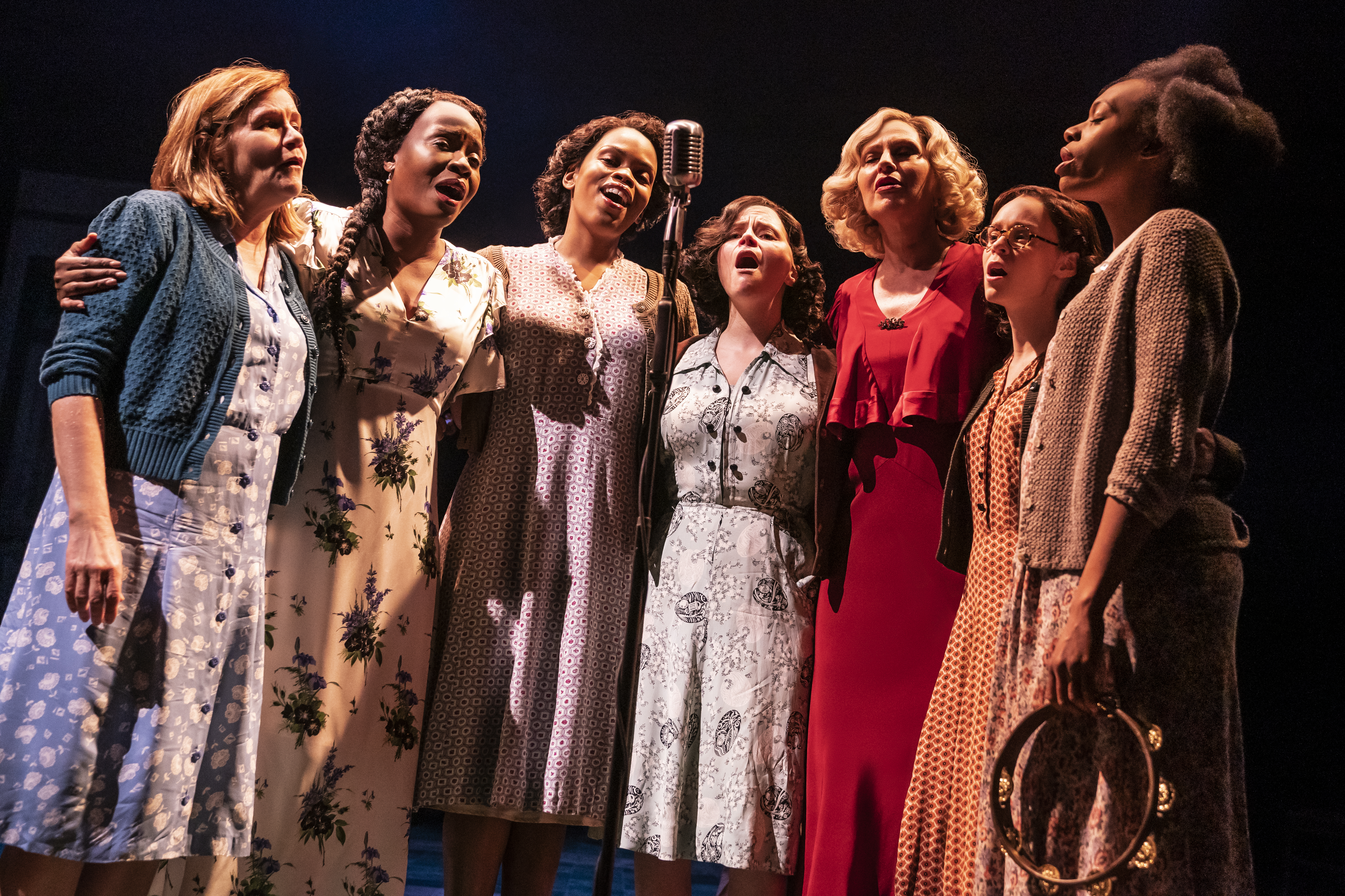The Cast of Girl From The North Country on Broadway - photo by Matthew Murphy - 0170