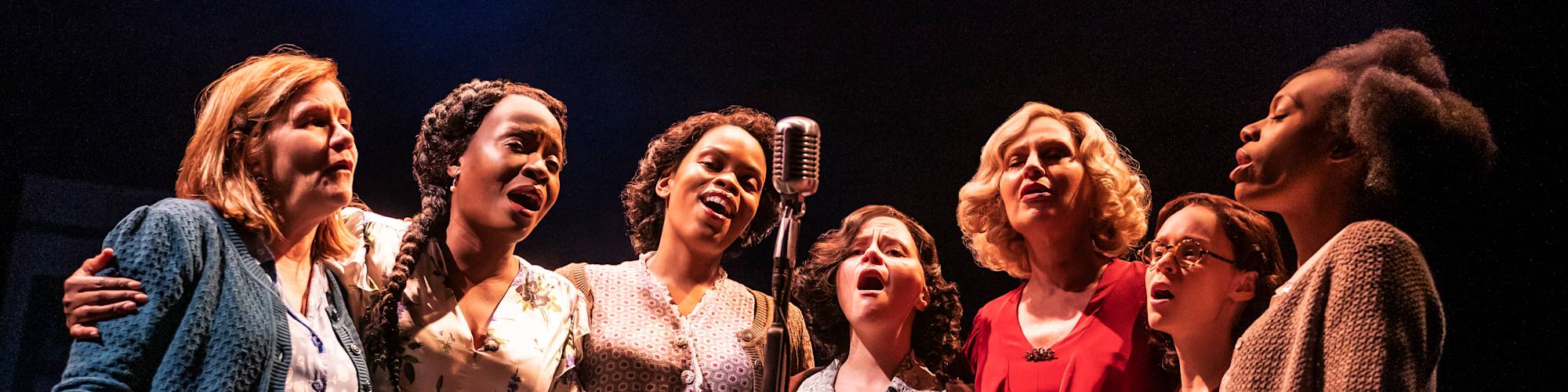 The Cast of Girl From The North Country on Broadway - photo by Matthew Murphy - 0170