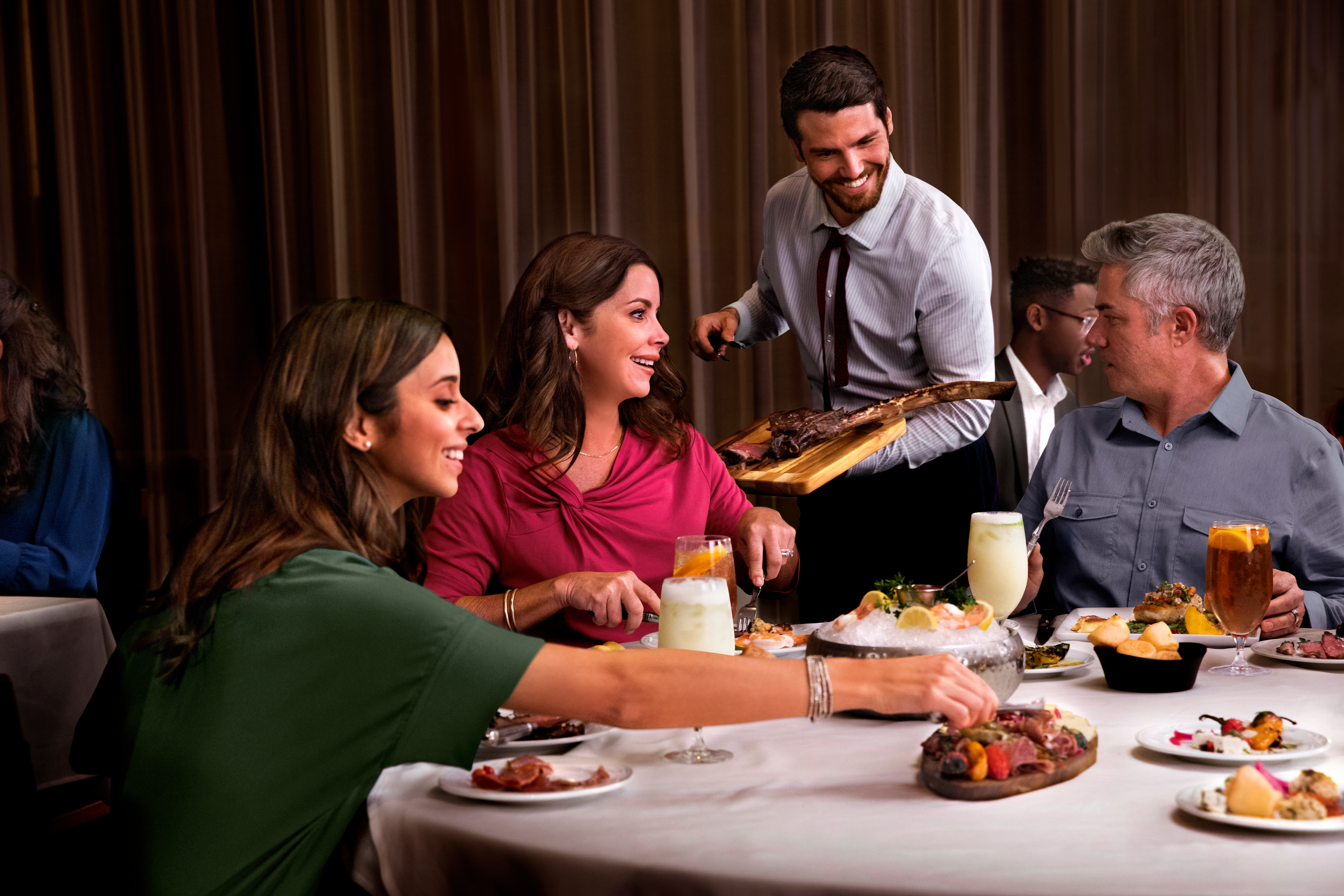 Tomahawk Dining Photo