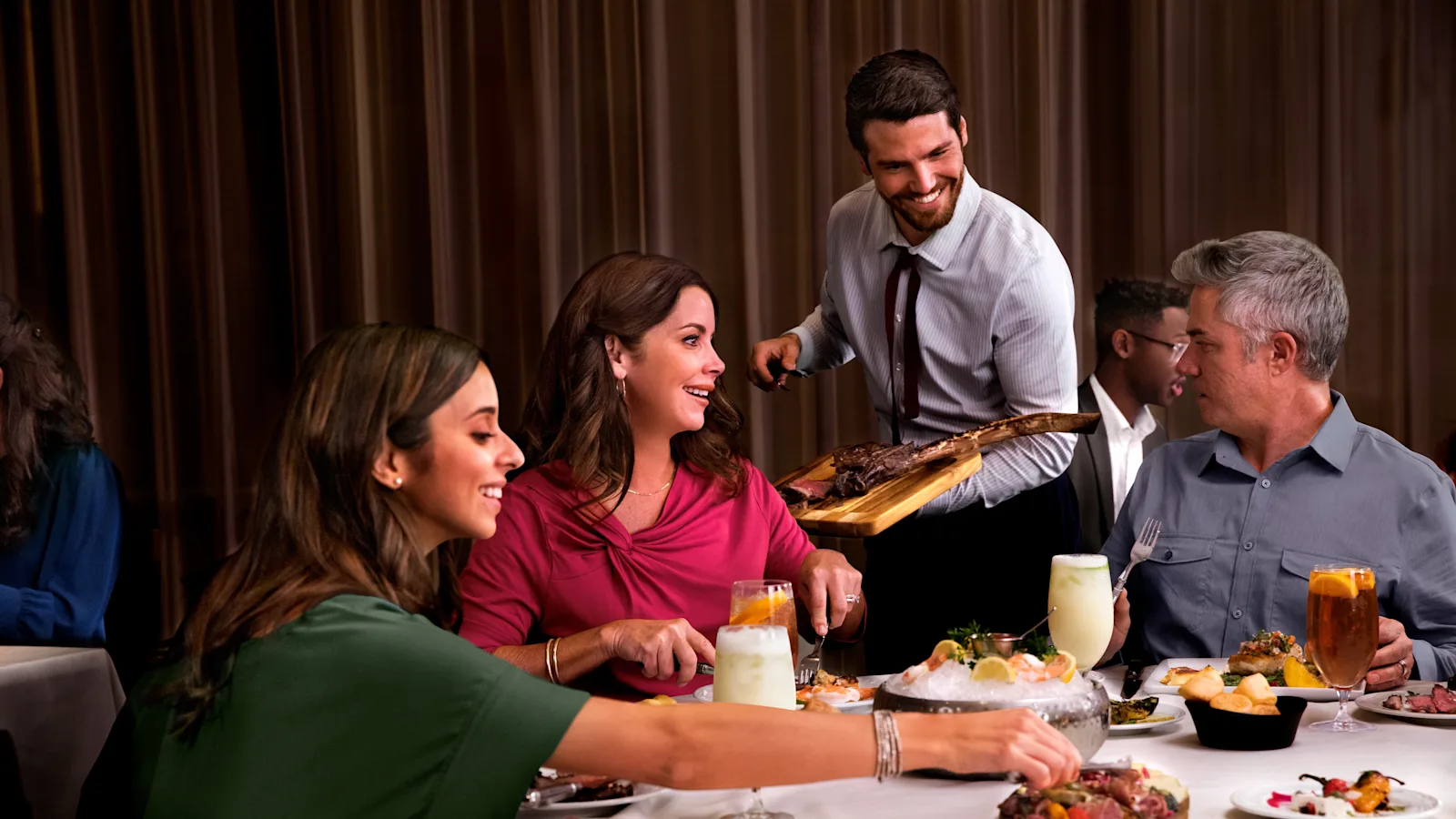 Tomahawk Dining Photo