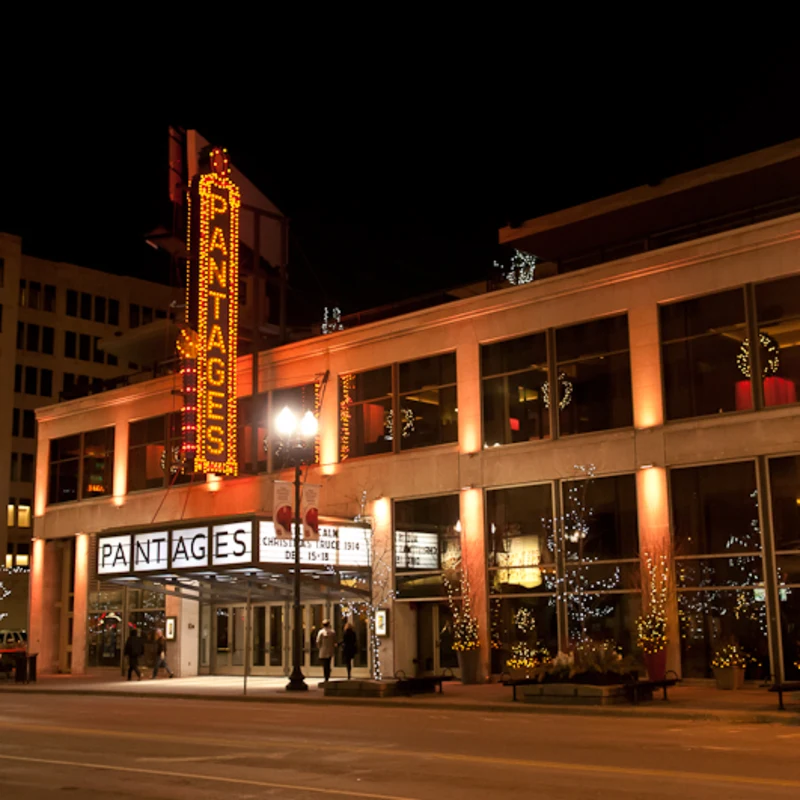 09 Pantages