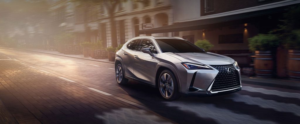 Lexus-UX-hybrid-hero-desktop-1920x795-LEX-UXH-MY23-0076-1024x424