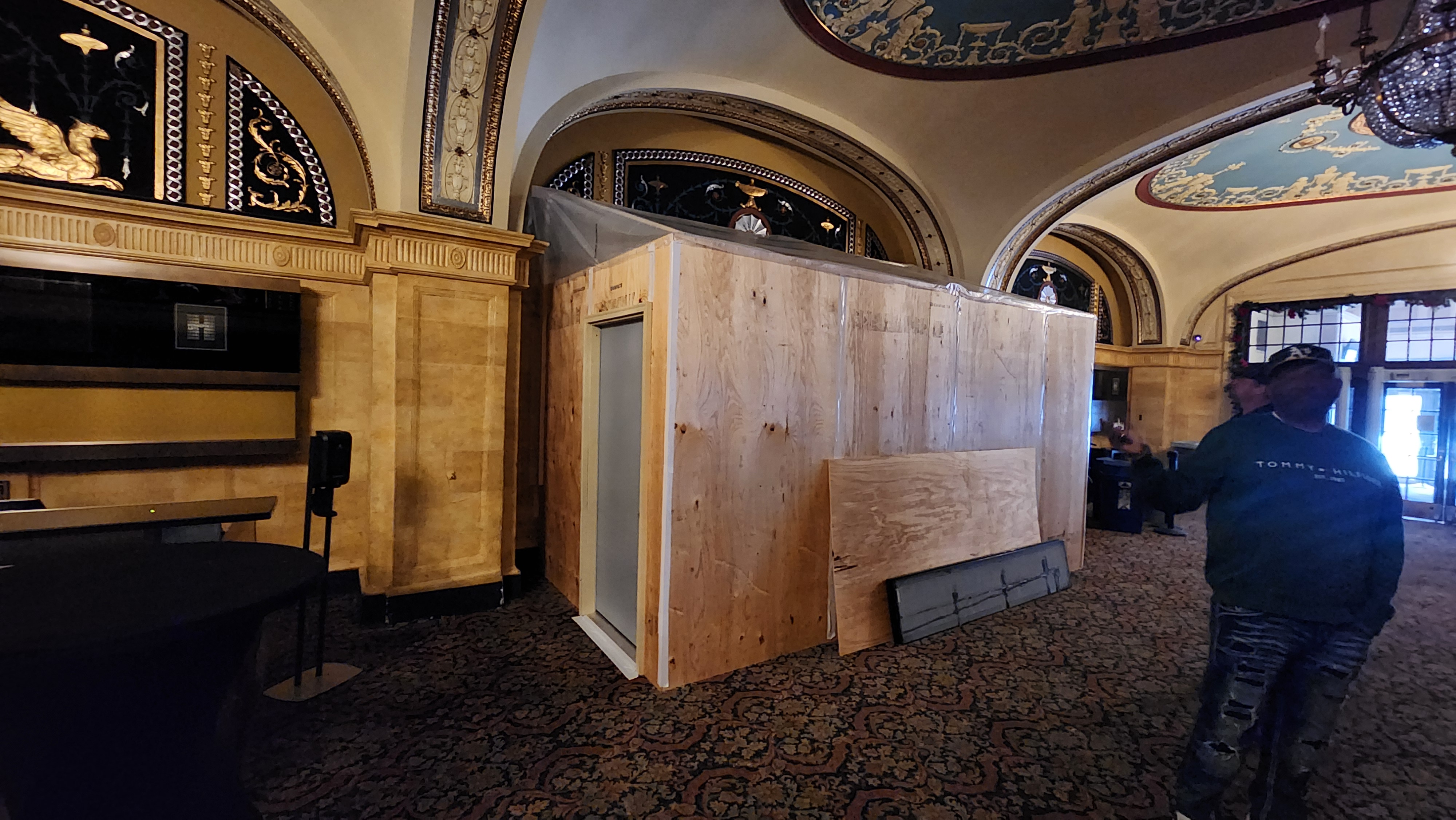 900 hennepin construction door 1