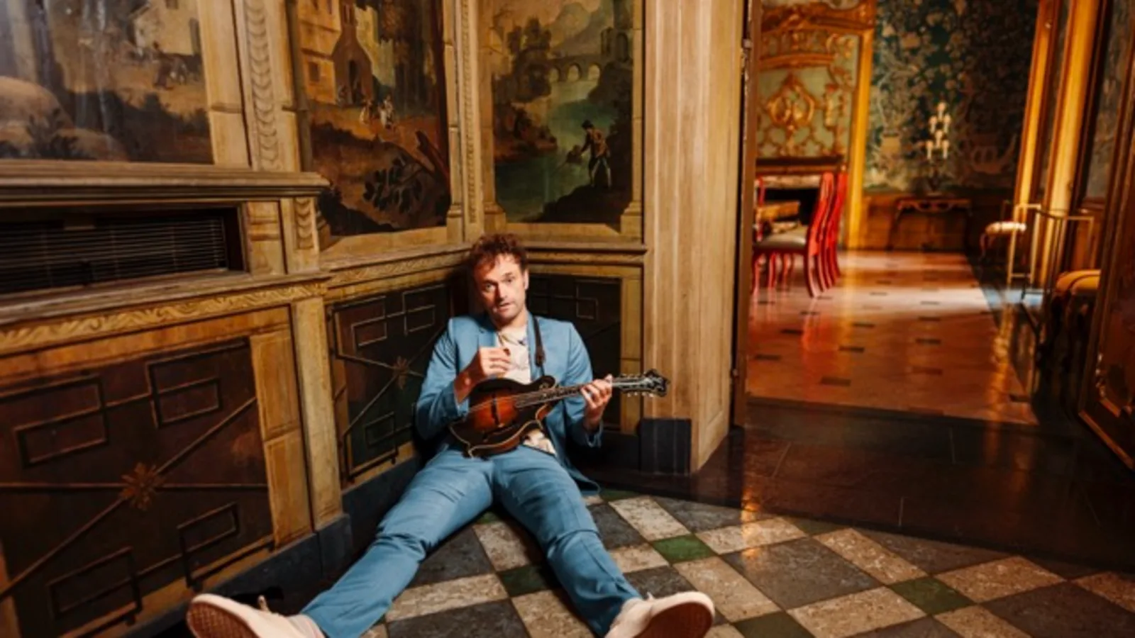 Chris Thile 2025 (credit Josh Goleman) Medium