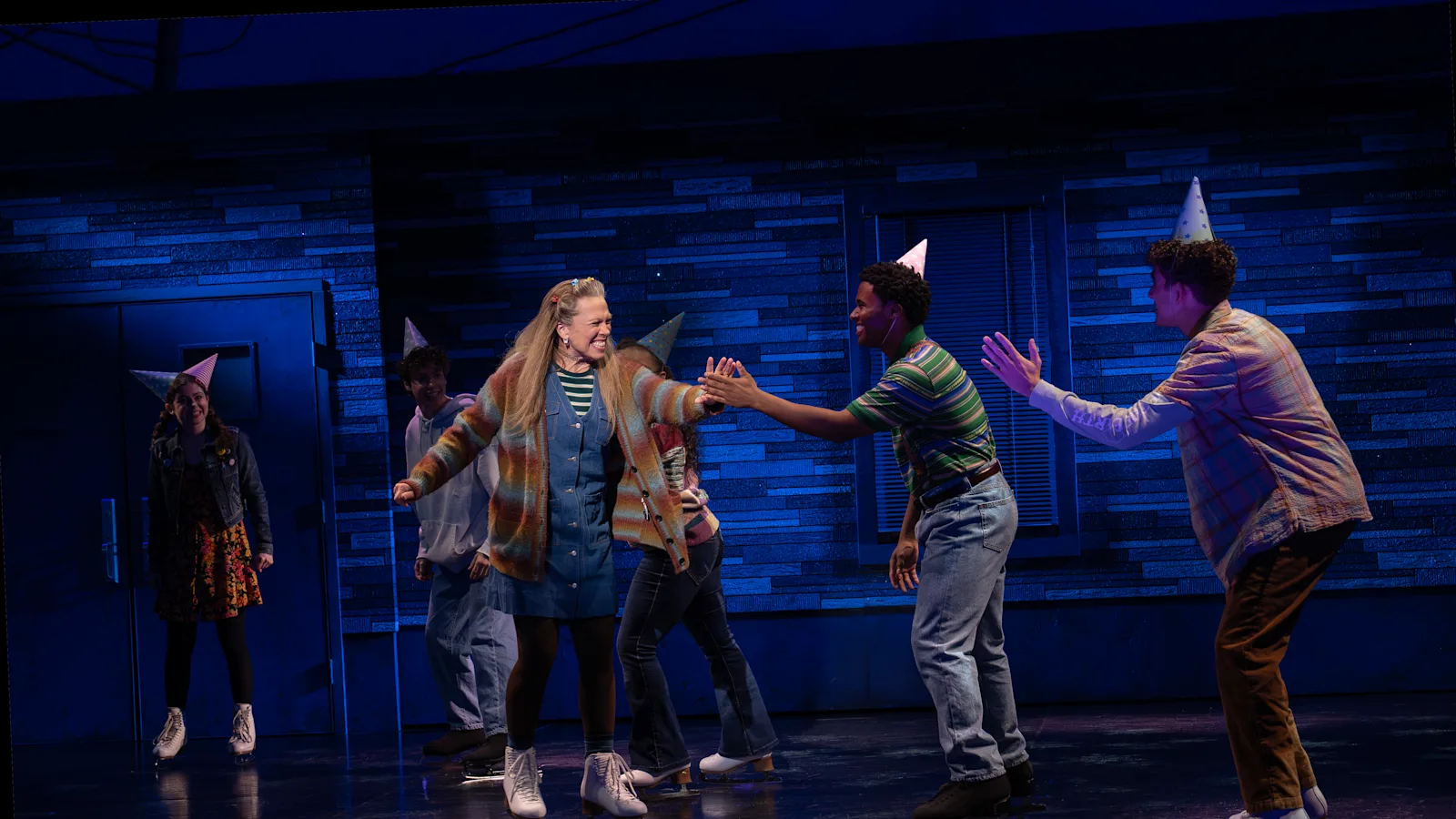 0036 - Carolee Carmello (center) and company in the National Tour of KIMBERLY AKIMBO, photo by Joan Marcus