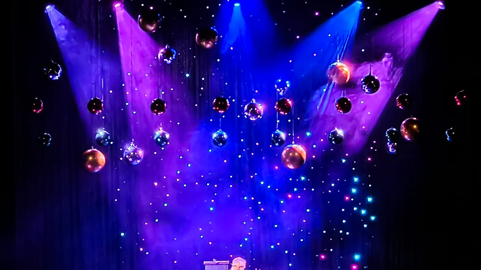 Jim LIVE Christmas Bulbs