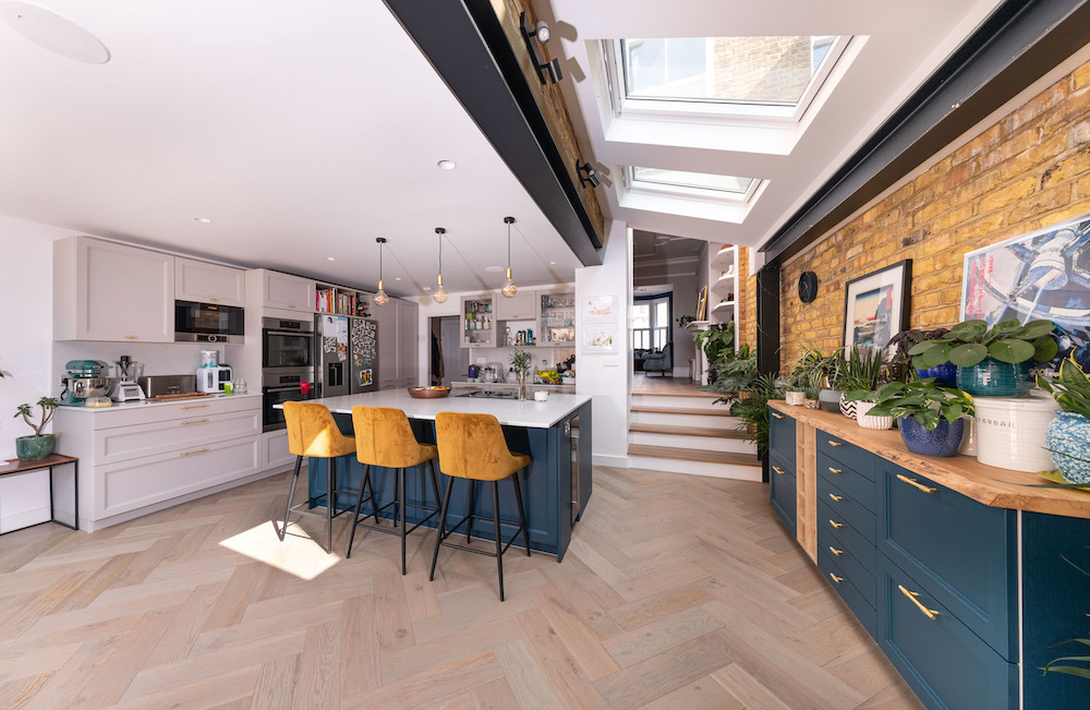 Enlarge your kitchen with a wraparound extension