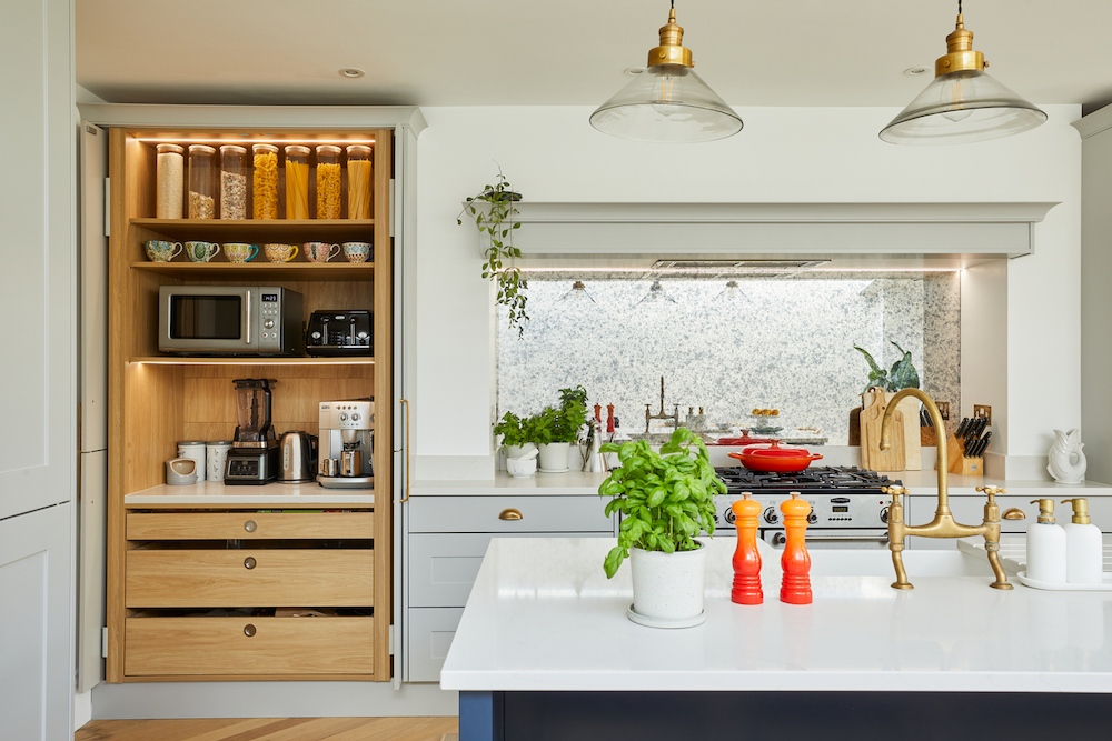 A superb example of a luxury modern kitchen design in Wandsworth