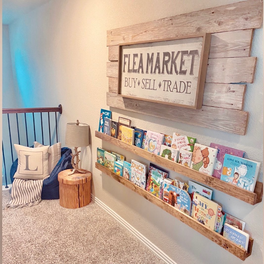 A reading nook in a hallway