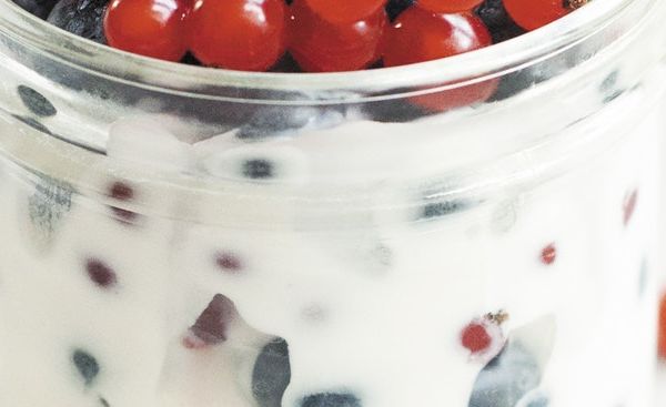 jogurt-naturalny-z-czym-go-jesc-jaki-jest-najlepszy