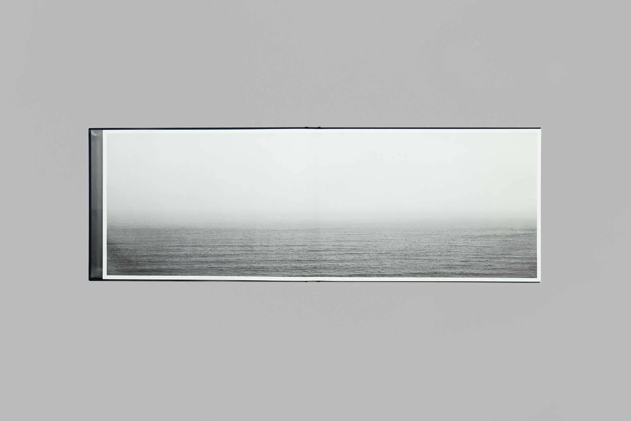 石内都　互楽荘　サイン入り 石内都写真集『yokohama互楽荘』 (蒼穹舍、2017年10月31日発行