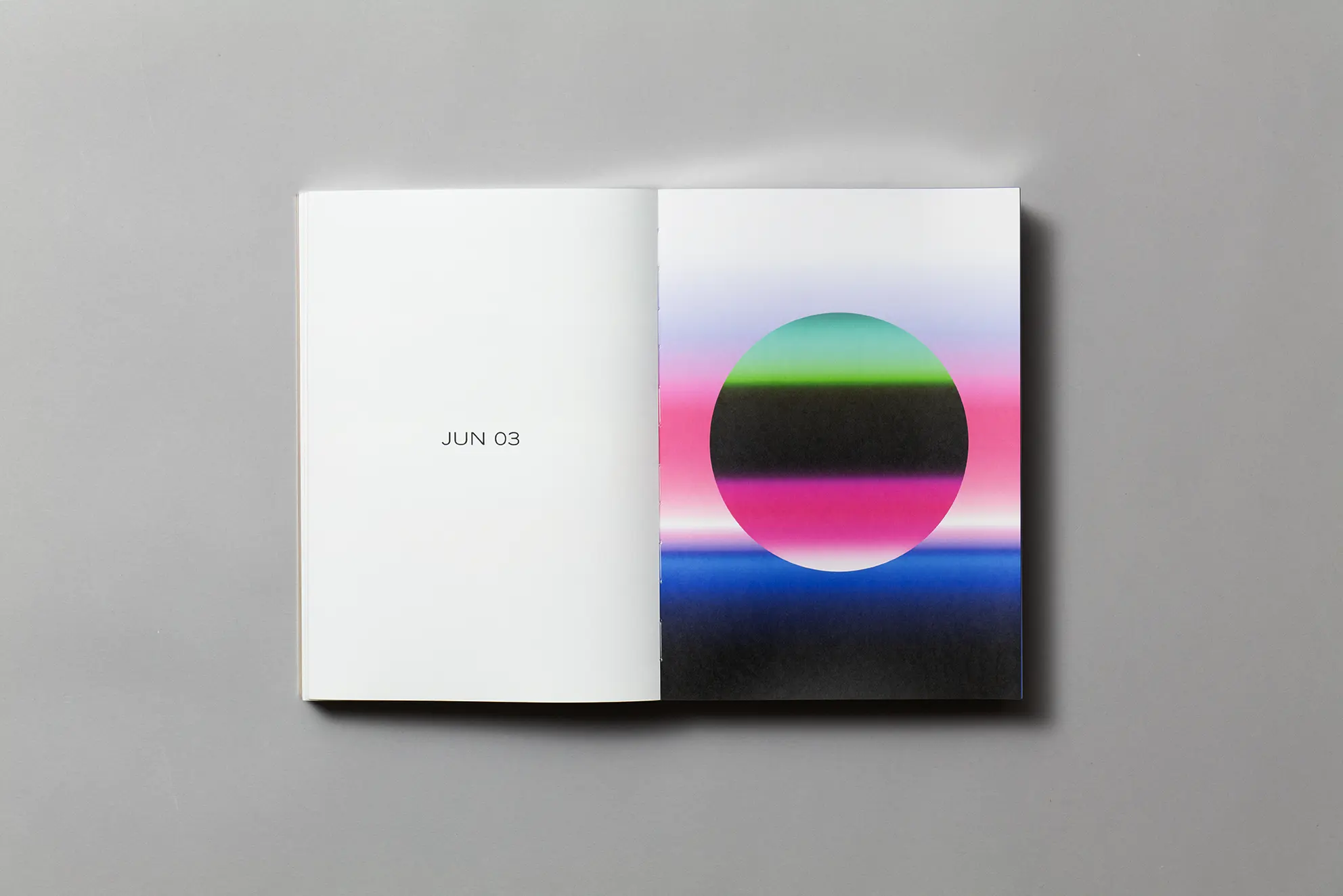 YOSHIROTTEN作品集『SUN BOOK』 | 京都の美術印刷ならサンエムカラー