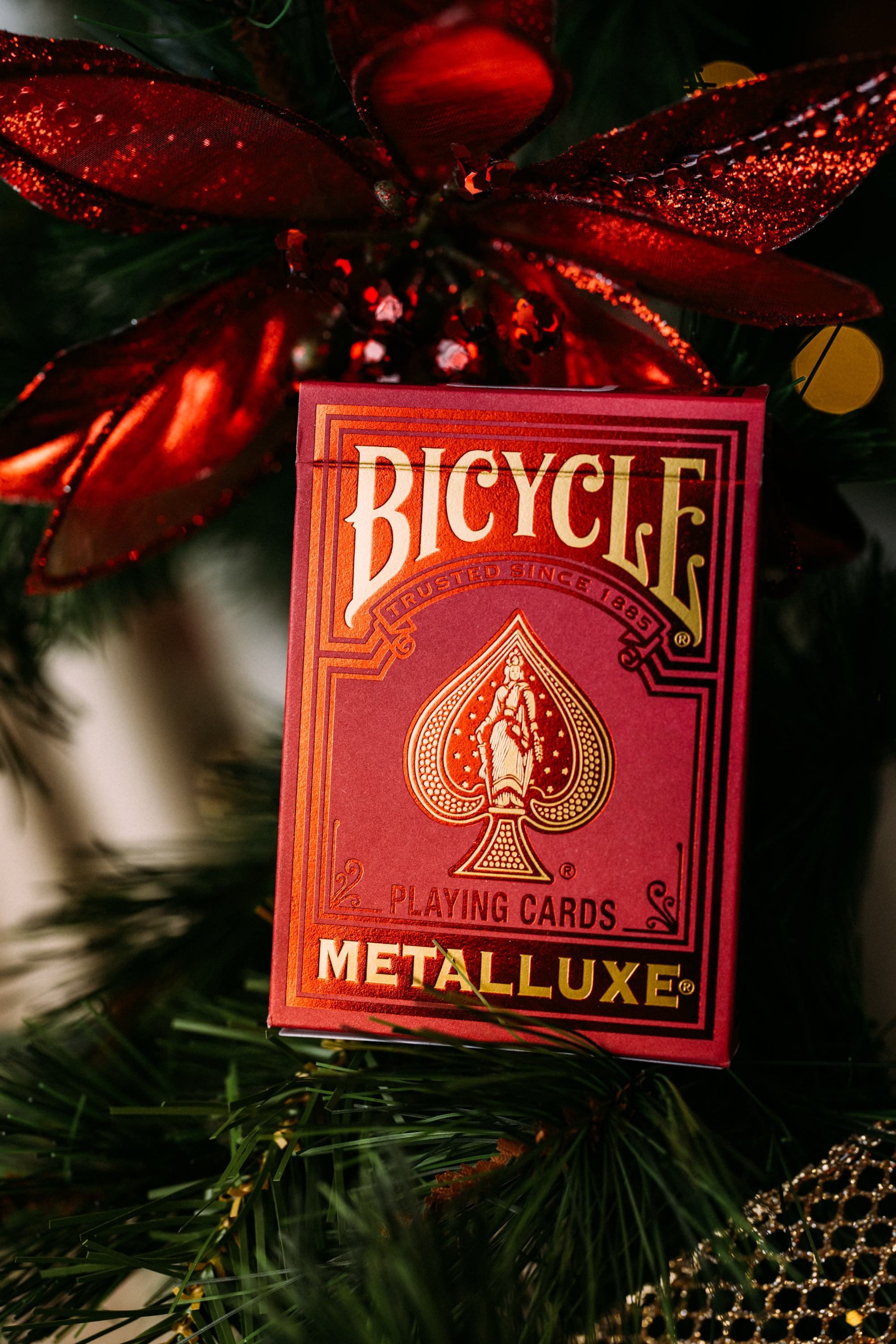 black and red bicycle cards