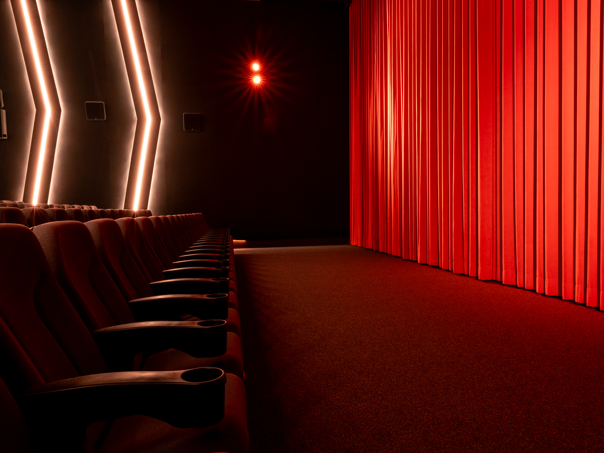 Germering_Saal1_2_Vorhang