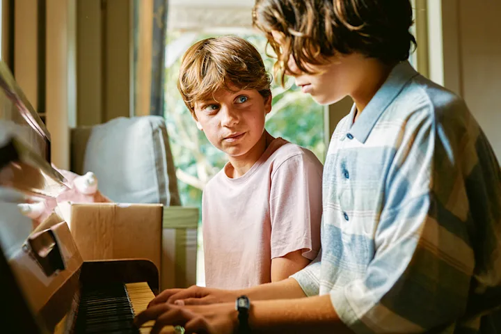 Szenenbild zu Young Hearts