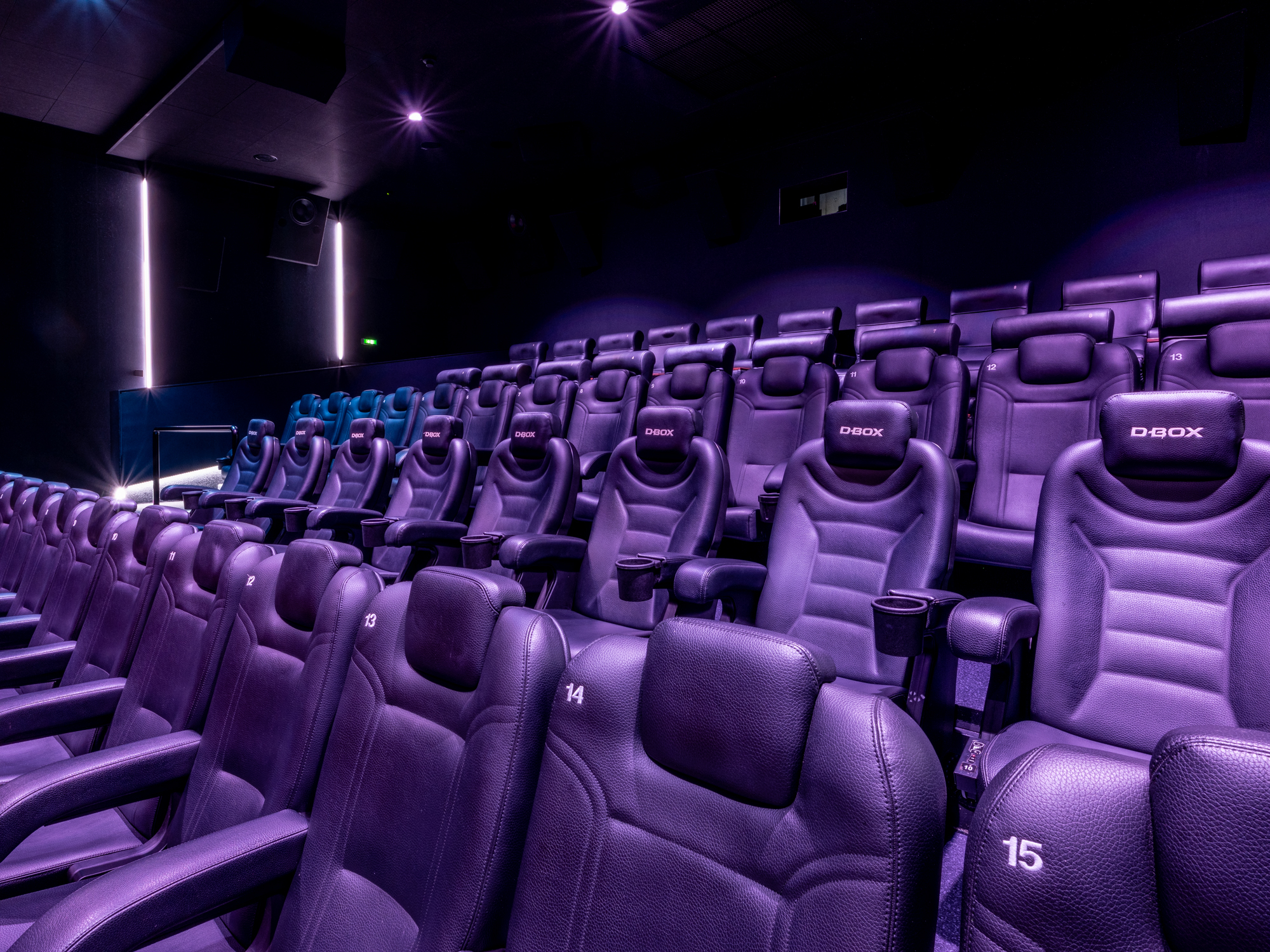 Meitingen_Saal_4_side_front_DBOX