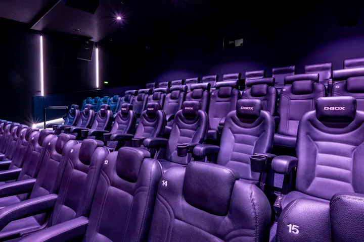 Meitingen_Saal_4_side_front_DBOX