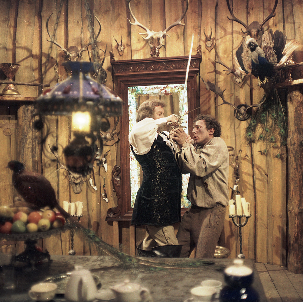 Szenenbild zu Die schwarze Mühle