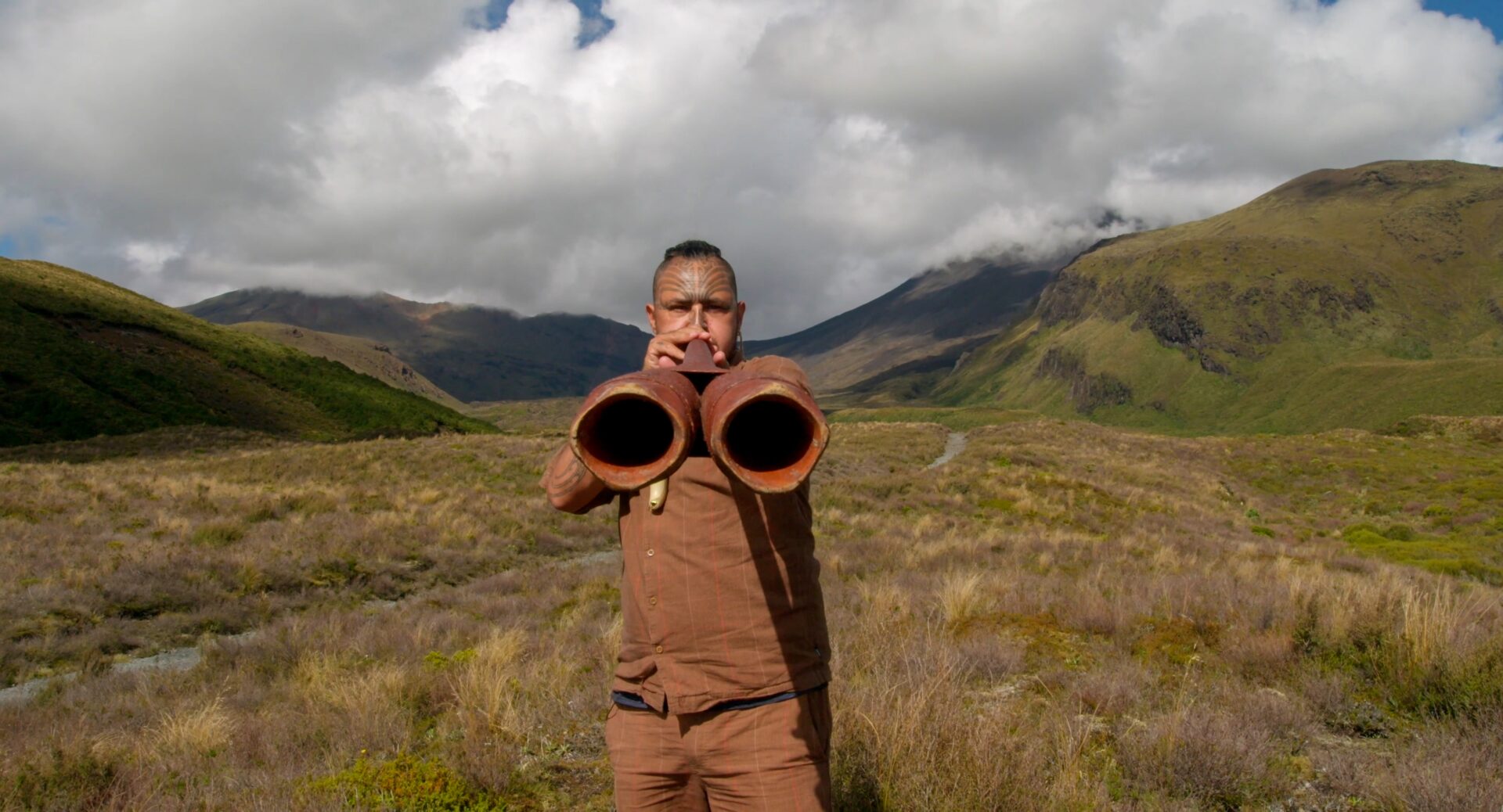 Szenenbild zu I Am the River, the River Is Me