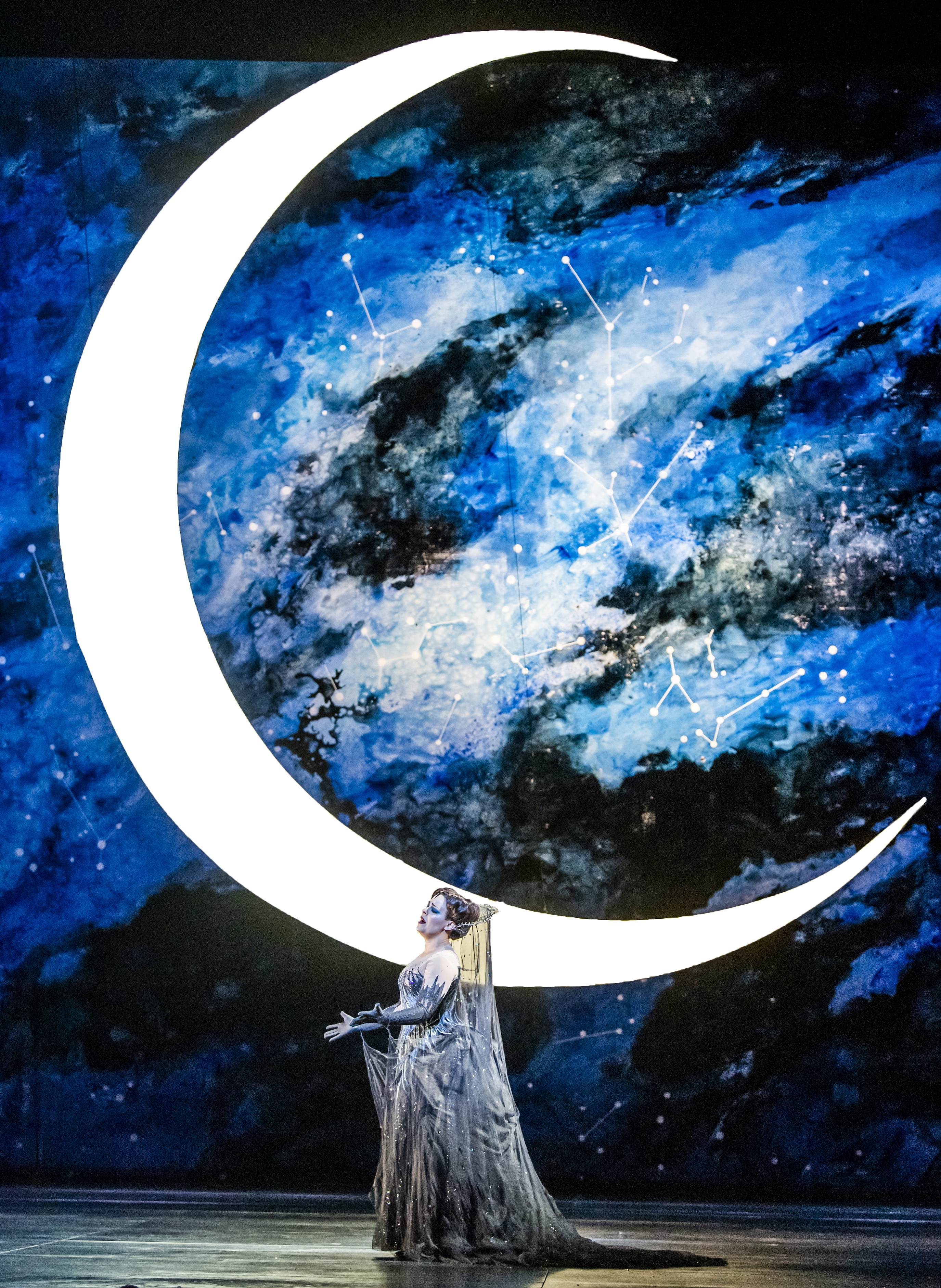 Szenenbild zu RBO 2025/26: Die Zauberflöte (Royal Opera) (Aufz.)