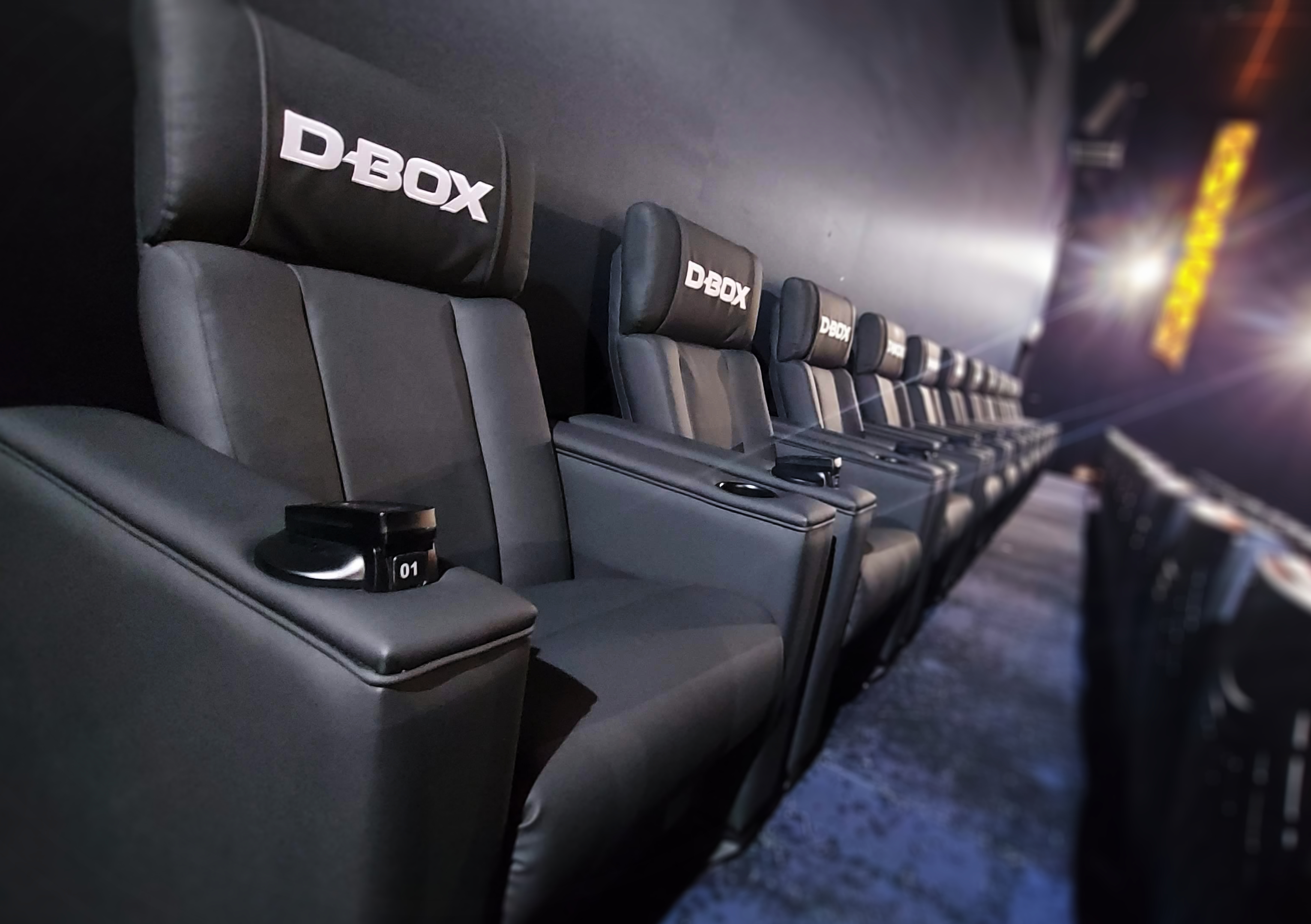 Abbildung Kino 9 DBox Sessel