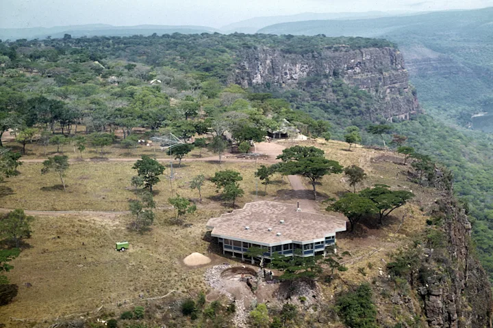 Szenenbild zu Fly, Rocket, Fly - Mit Macheten zu den Sternen