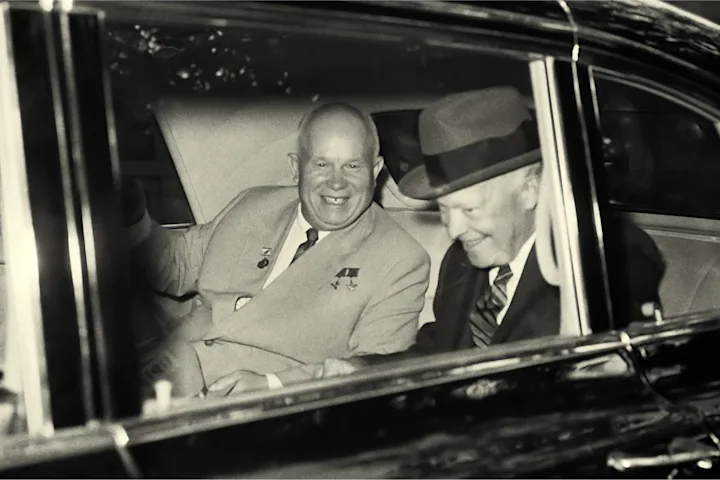 Szenenbild zu Soundtrack to a Coup d'Etat