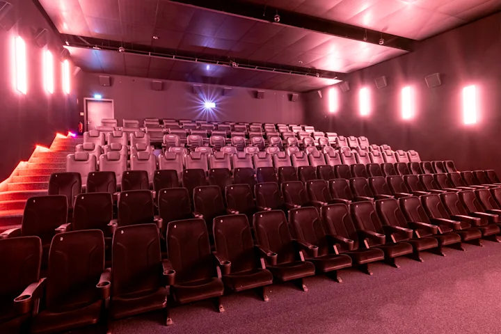 Penzing_Saal_3_front1