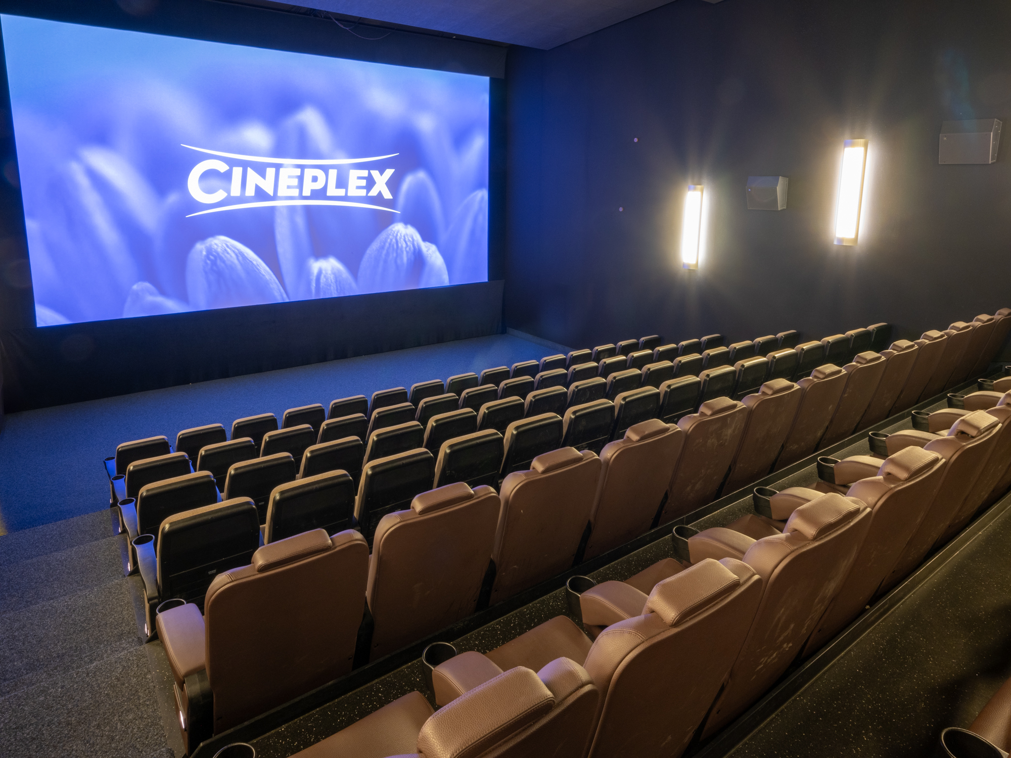 Memmingen_Saal_7_side_back