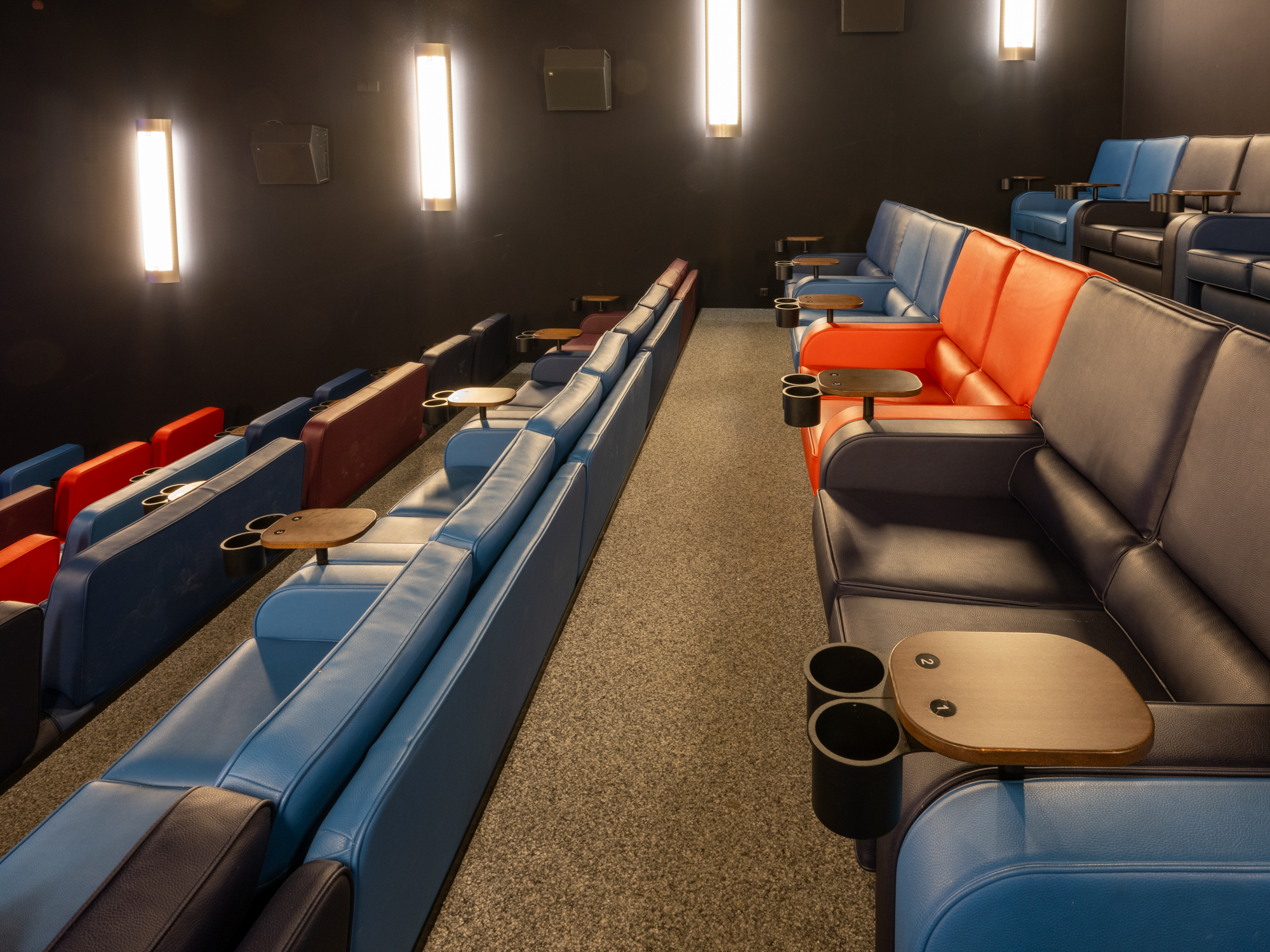 Memmingen_Saal_4_side_couch