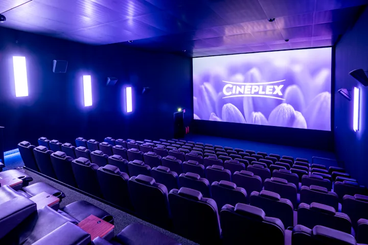 Penzing_Saal_7_back1_HDR