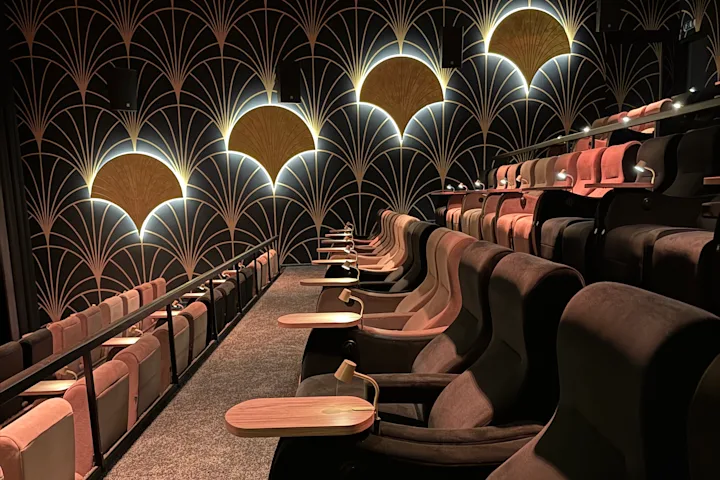 Seitliche Ansicht des Saals 4