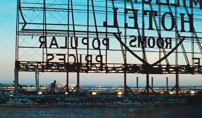 Szenenbild zu The Million Dollar Hotel