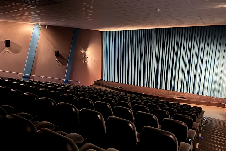 Saalbild von Tower 6