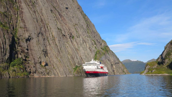 Szenenbild-Hurtigruten