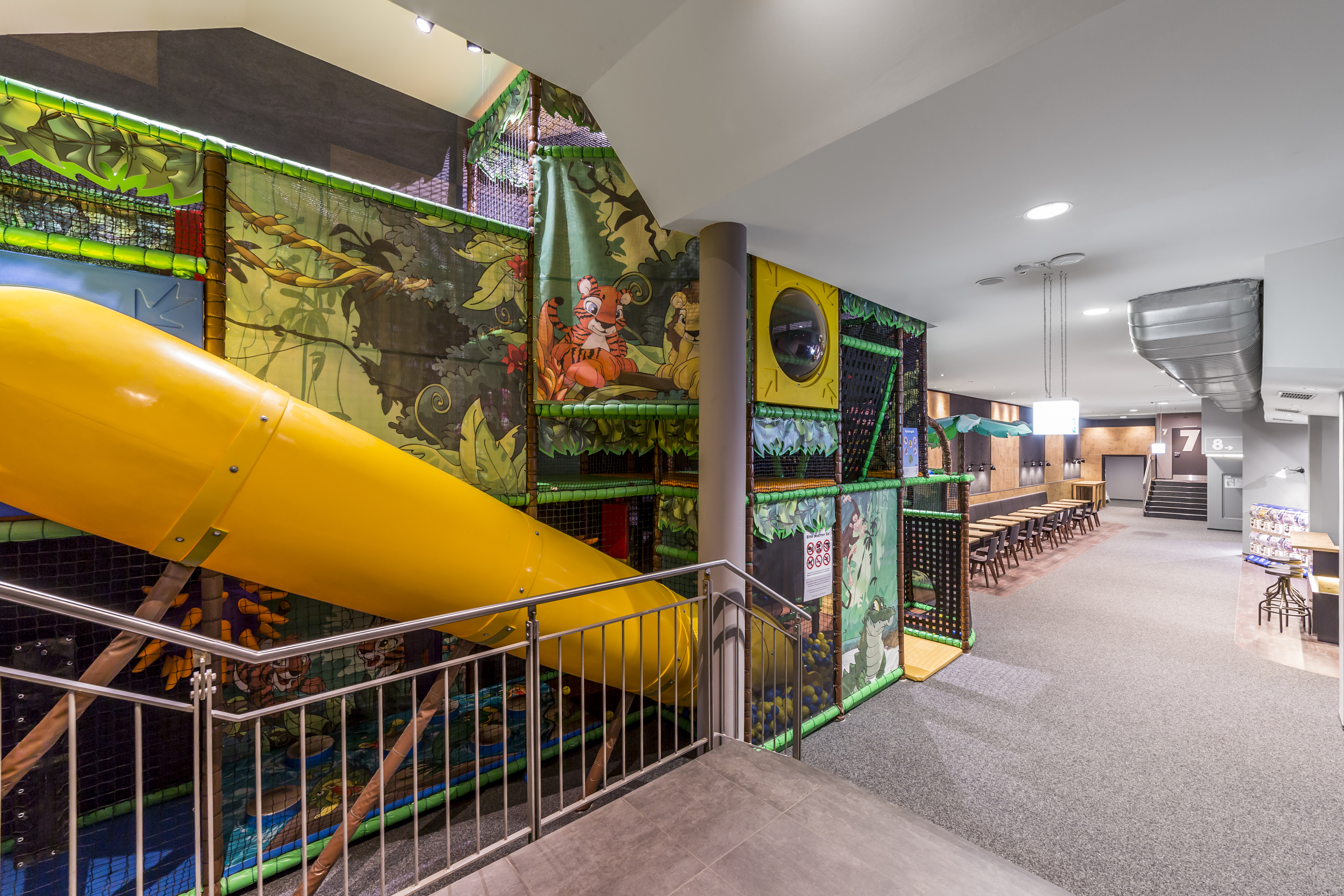 LEI_Foyer_Spieleland