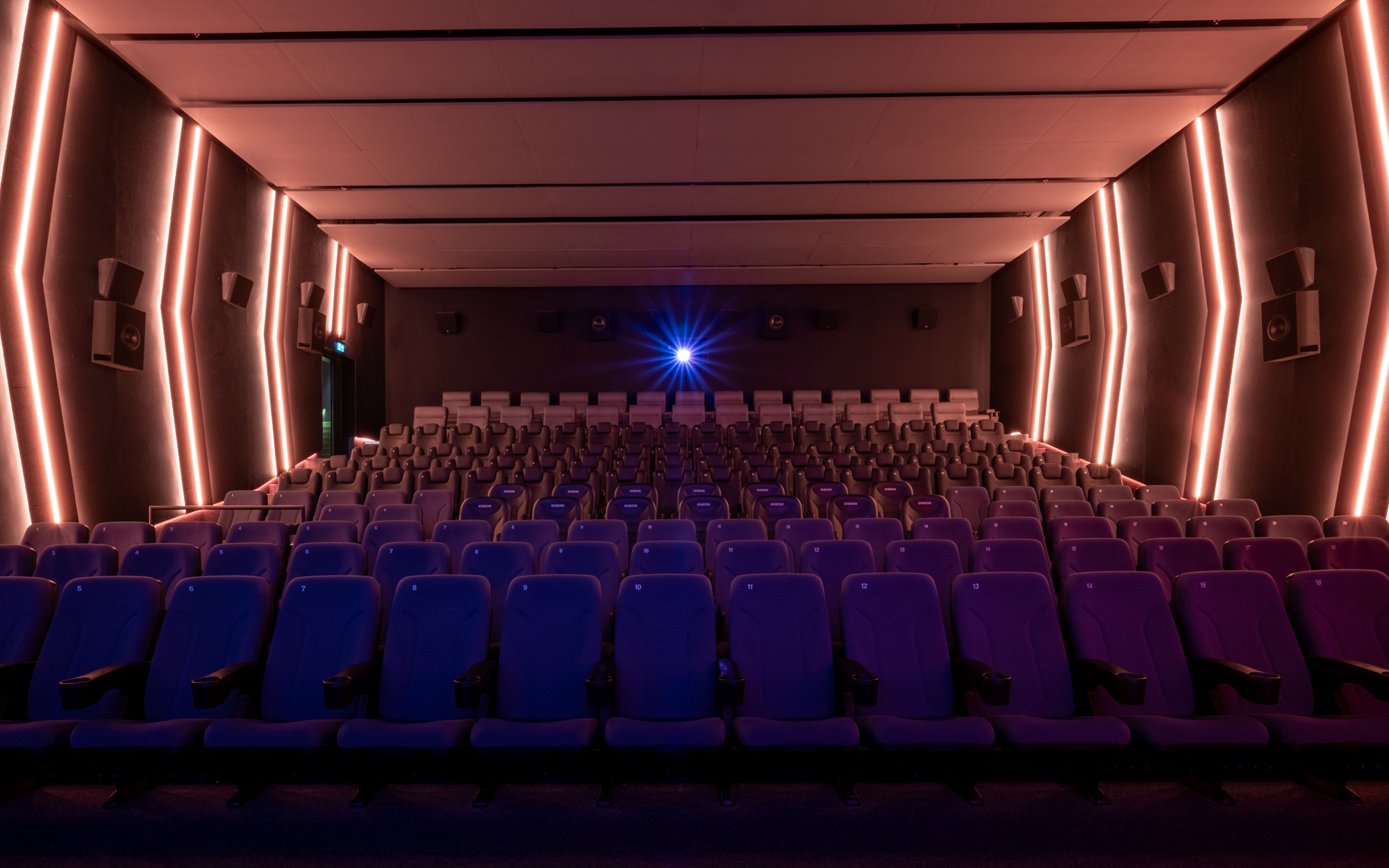 Germering_Saal1_4_Front