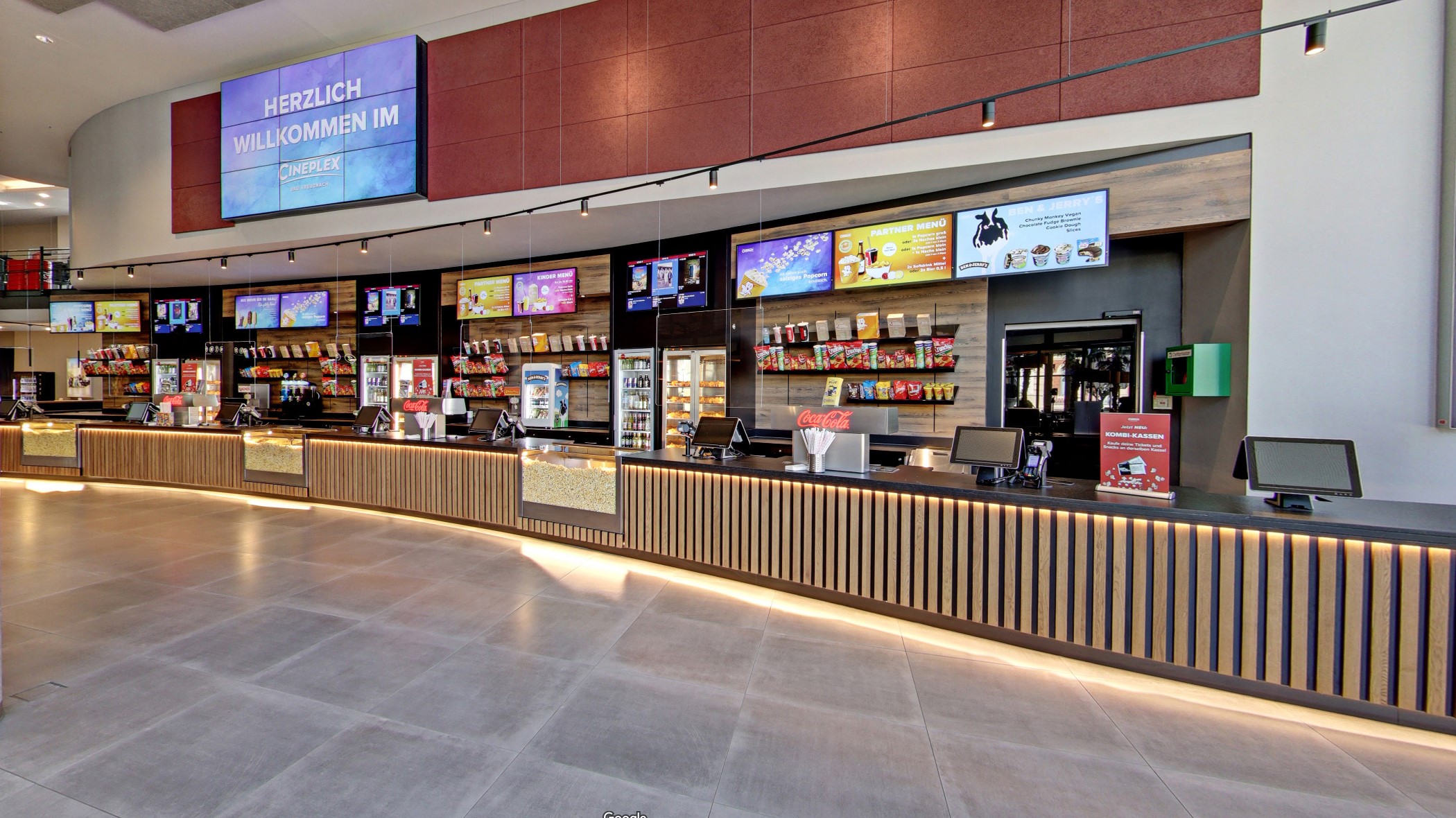 Ansicht der Verkaufstheken im Cineplex Bad Kreuznach