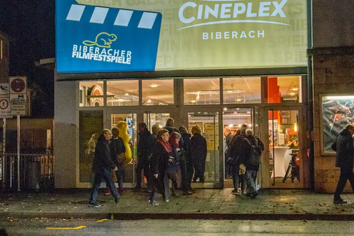 Außenansicht des Cineplex Biberach