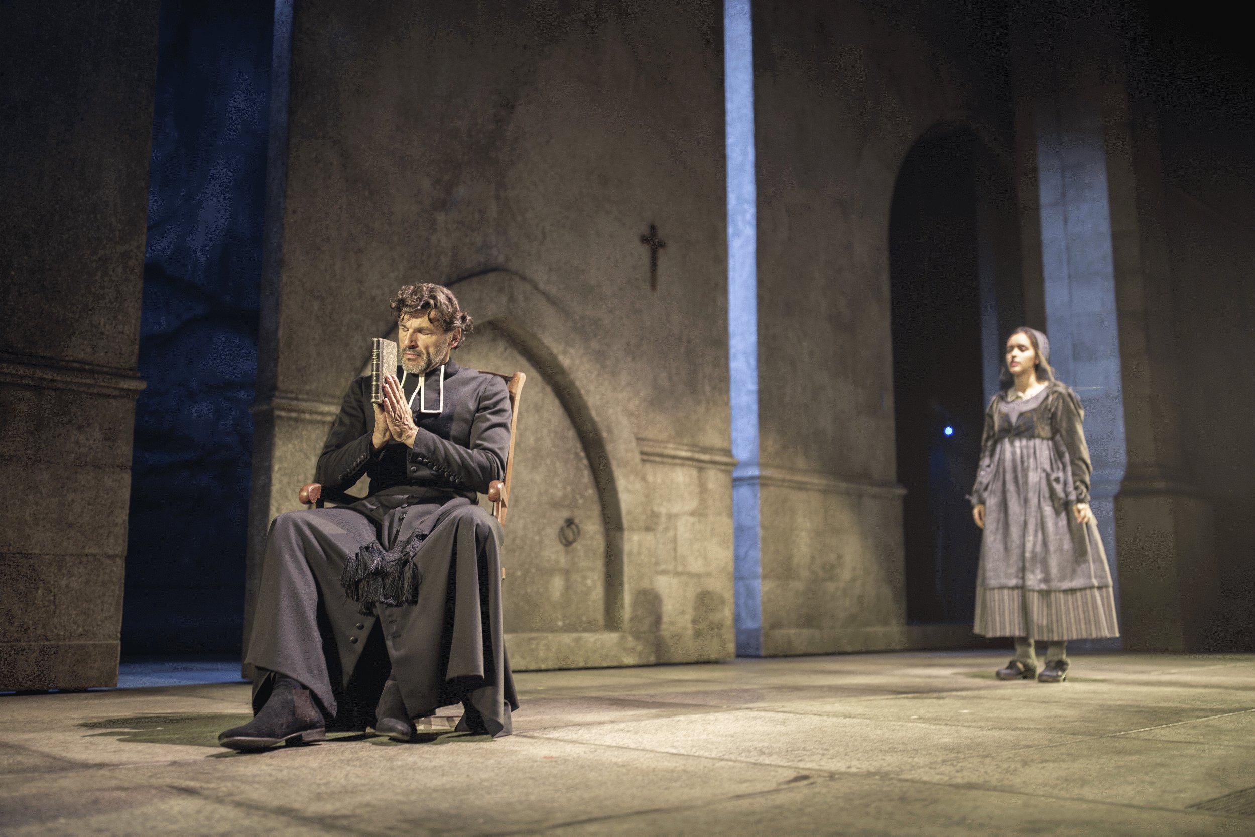 Szenenbild zu Bernadette von Lourdes - Das Musical