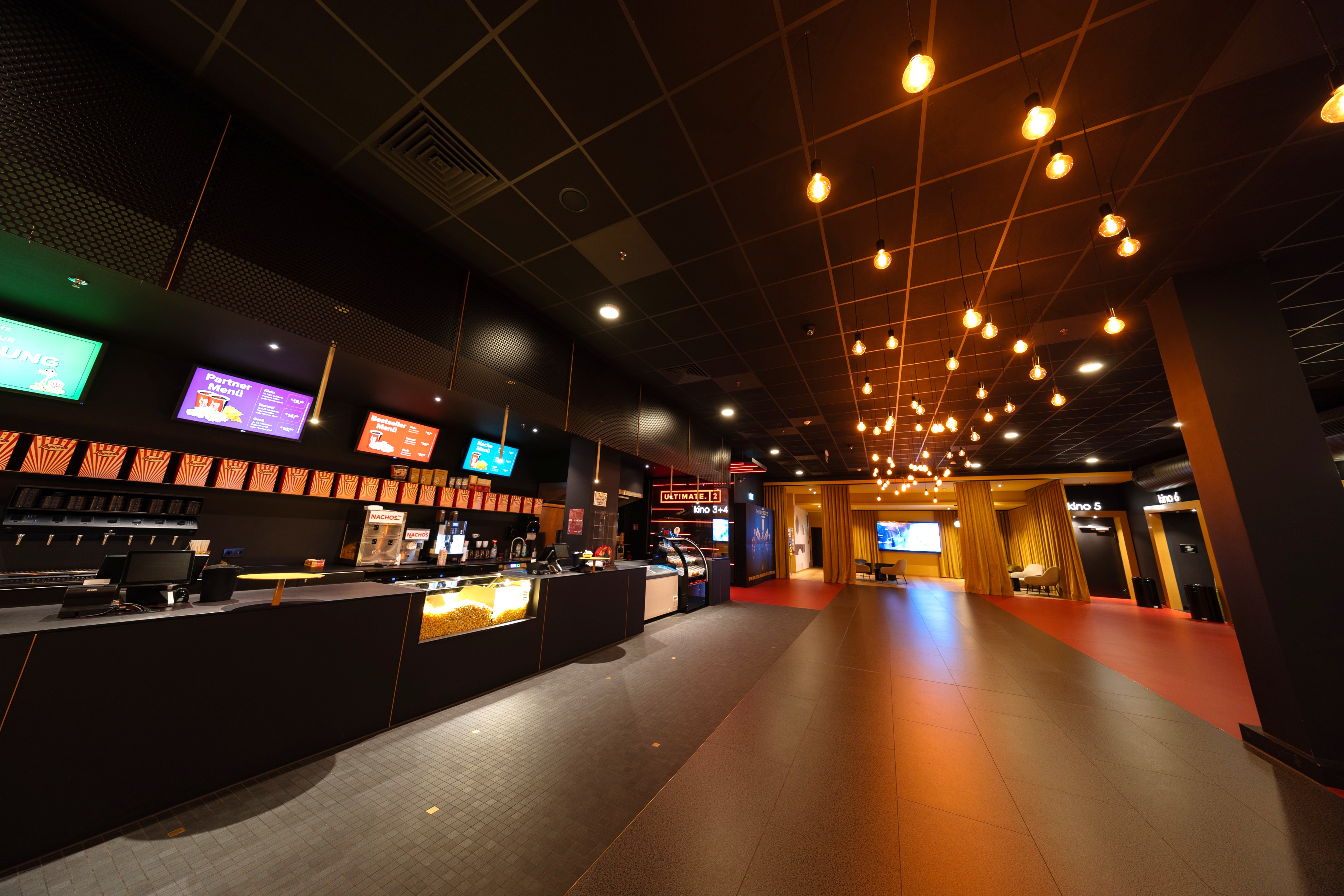 Foyer Cineplex Friedrichshafen