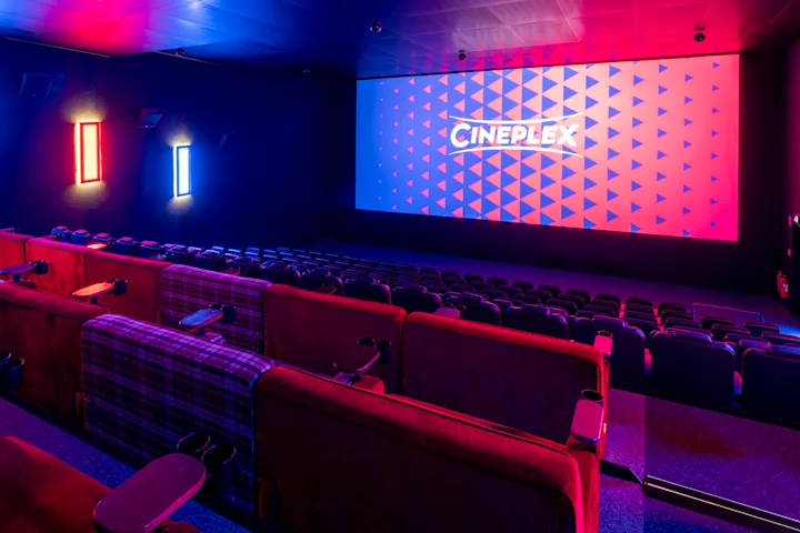 Penzing_Saal_8_back_couch1_HDR