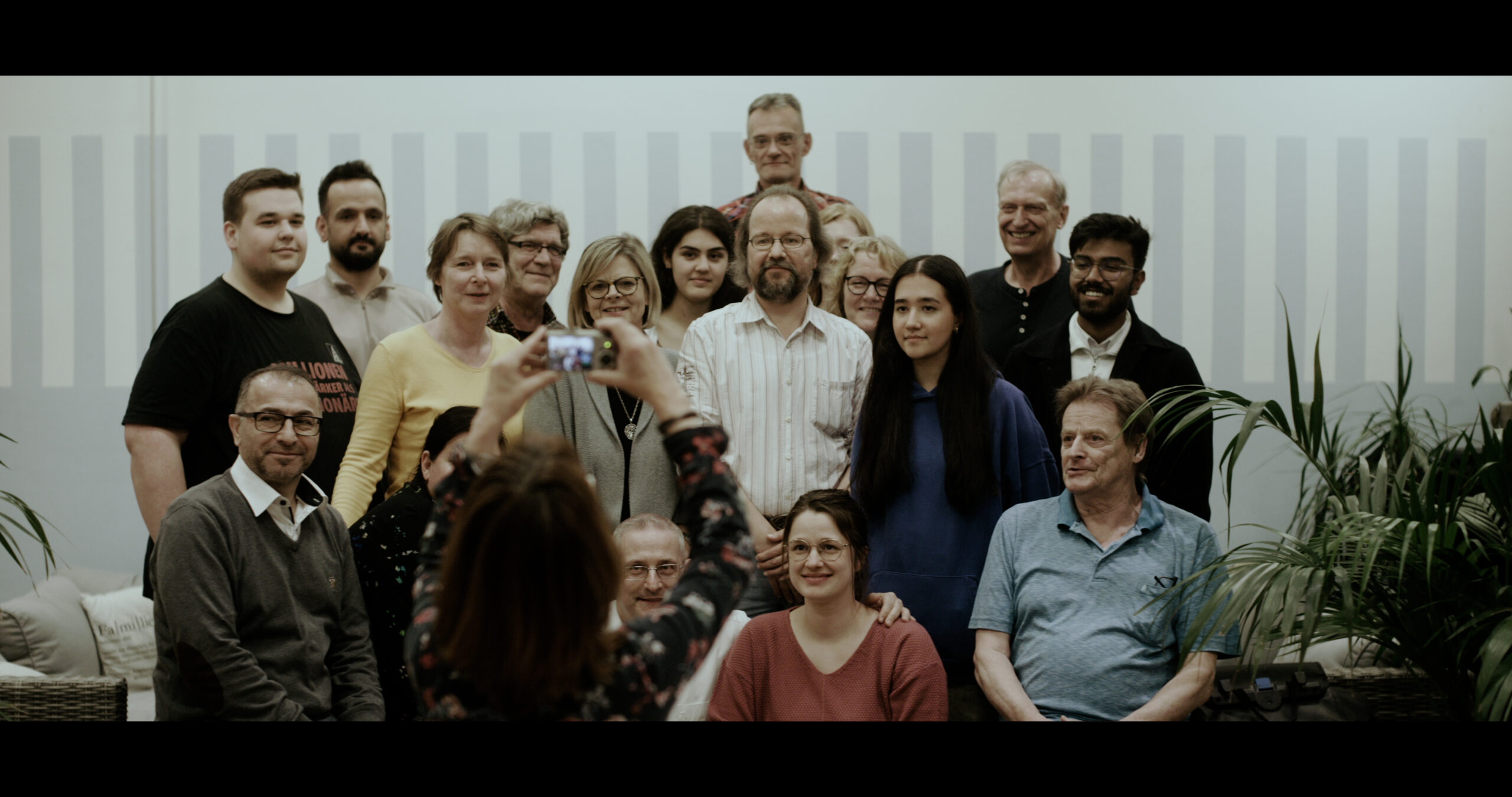 Szenenbild zu UNTEN - im Ortsverein